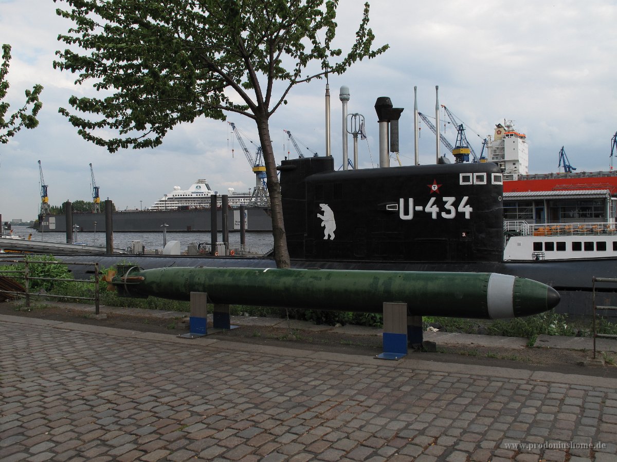 Hamburg 037 - U434 Torpedo
